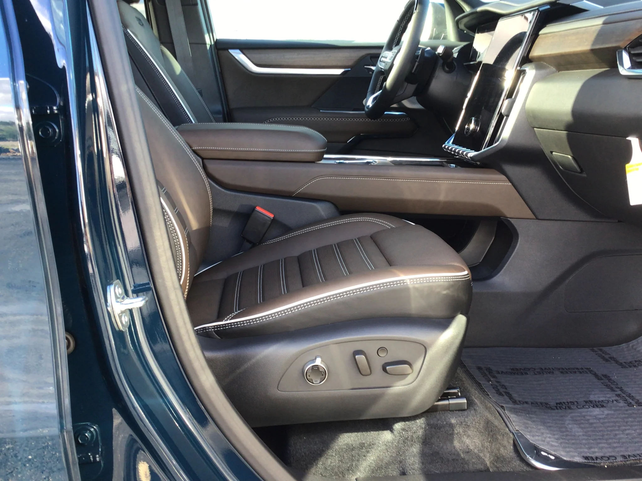 New 2027 Ink GMC Denali Ultimate image 6