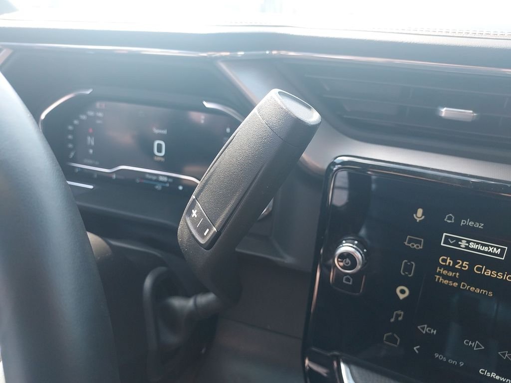 Used 2025 Black GMC Denali image 19