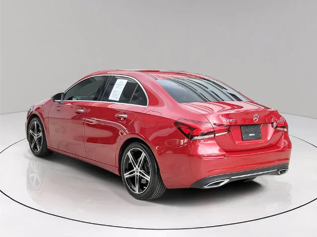 Used 2021 Red Mercedes-Benz A 220 image 4