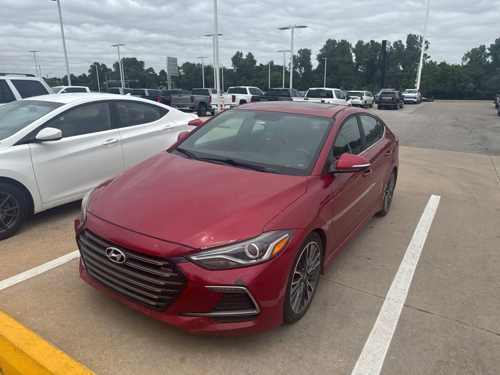 Used 2018 Red Hyundai Sport image 14
