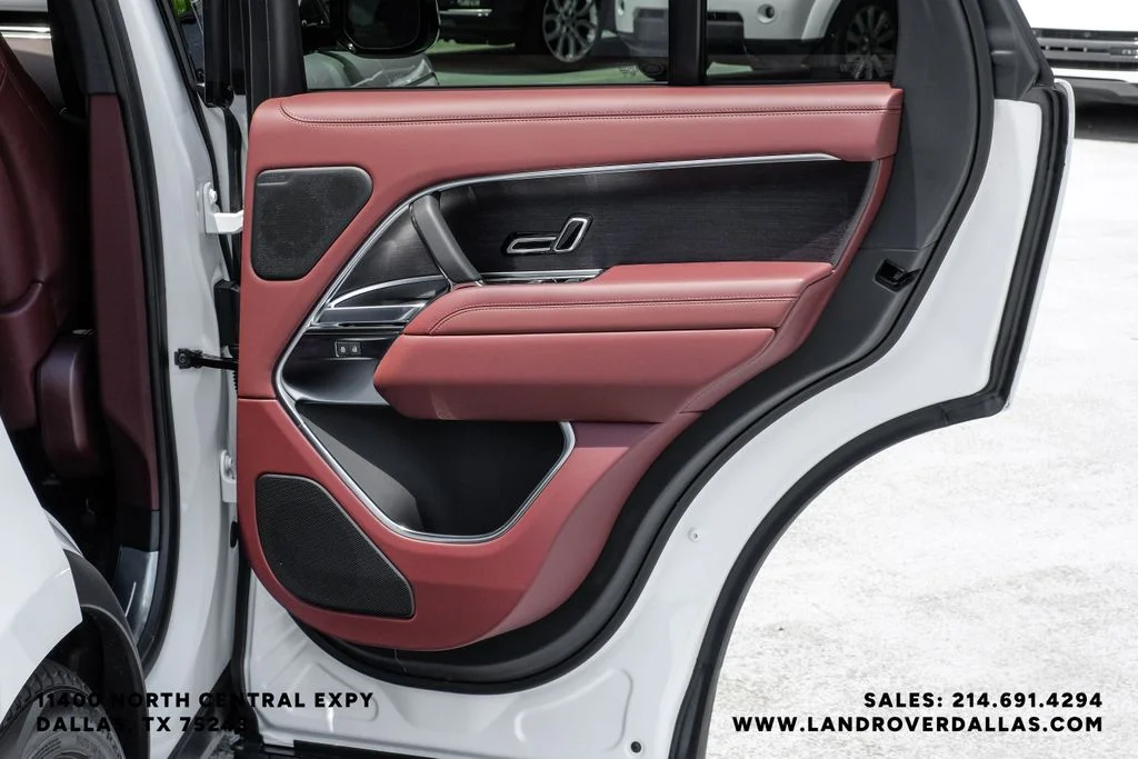 New 2026 Fuji White Land Rover SE image 54