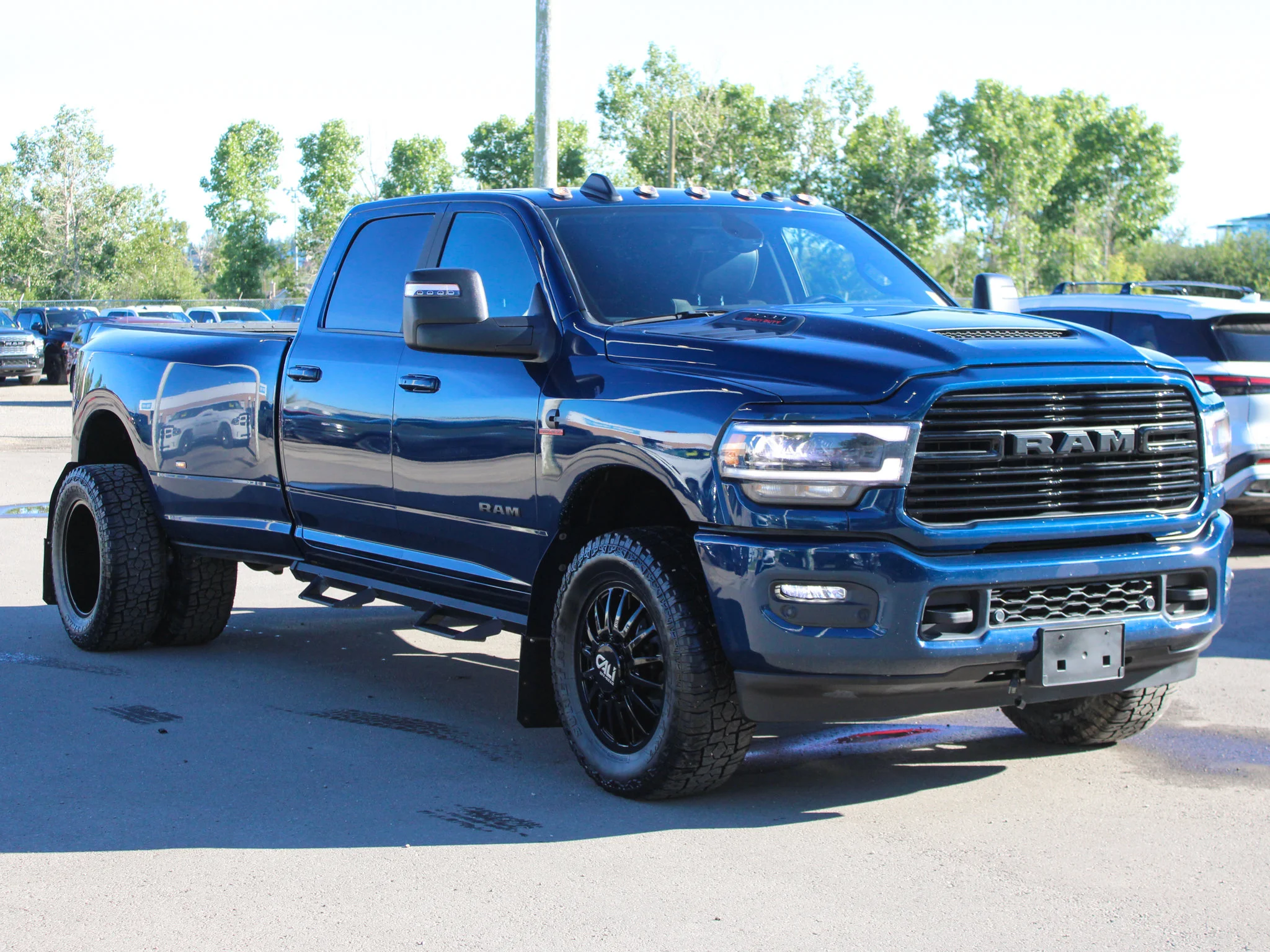 Certified Used 2024 Blue RAM Laramie* | Diesel | 5th Wheel & Gooseneck | Apple CarPlay | 3M PPF | Night Edition image 9