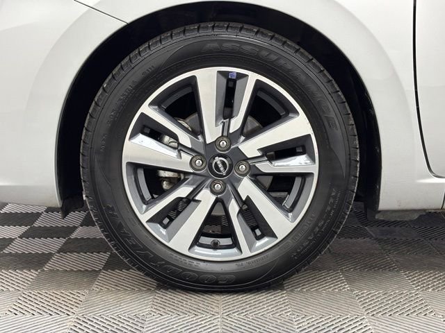 Used 2024 Brilliant Silver Metallic Nissan 1.6 SV image 12
