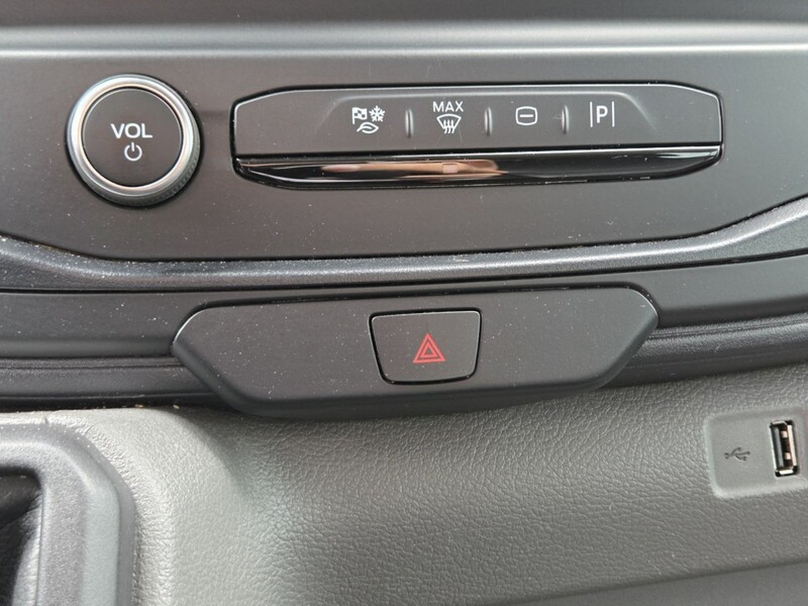 Used 2023 BLACK Ford XL image 34