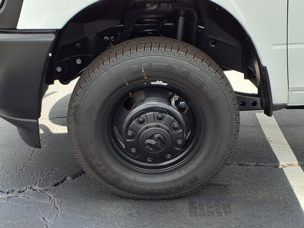 2025 RAM 3500 Chassis Tradesman - Photo 19
