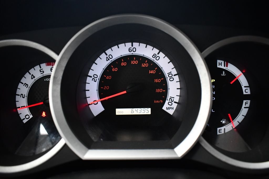 Used 2015 Super White Toyota Base image 22