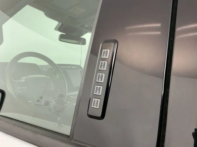 Used 2024  Ford XLT image 12