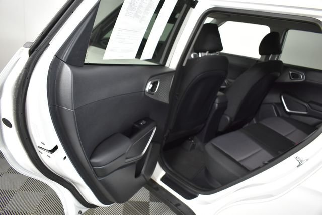 Used 2024 White Kia LX image 24