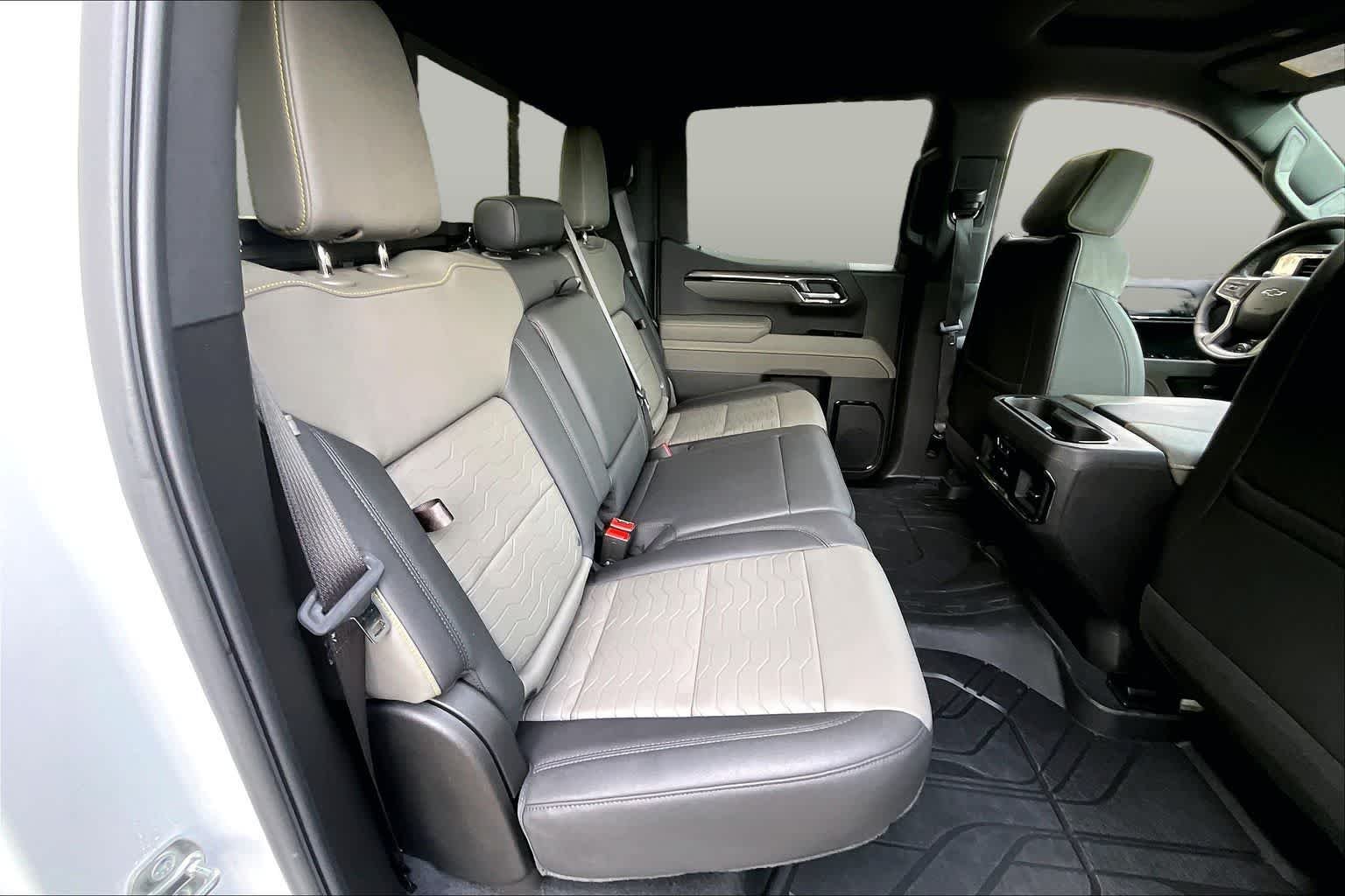 2025 Chevrolet Silverado 1500 ZR2 - Photo 18