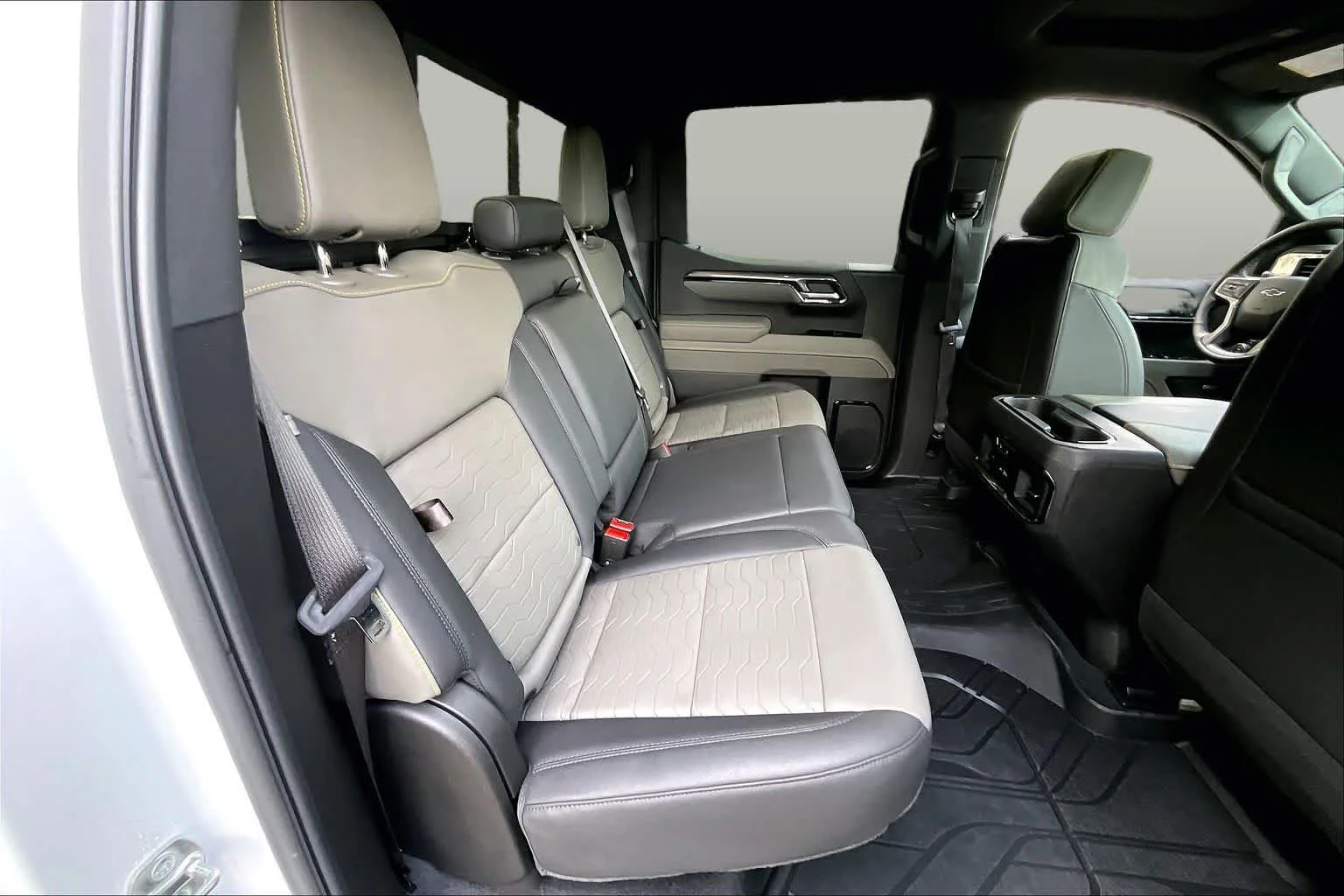 2025 Chevrolet Silverado 1500 ZR2 - Photo 18