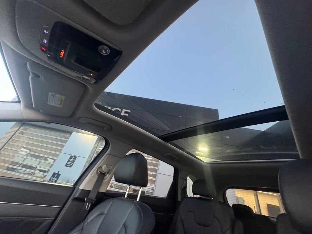 Used 2023 Black Kia SX image 34