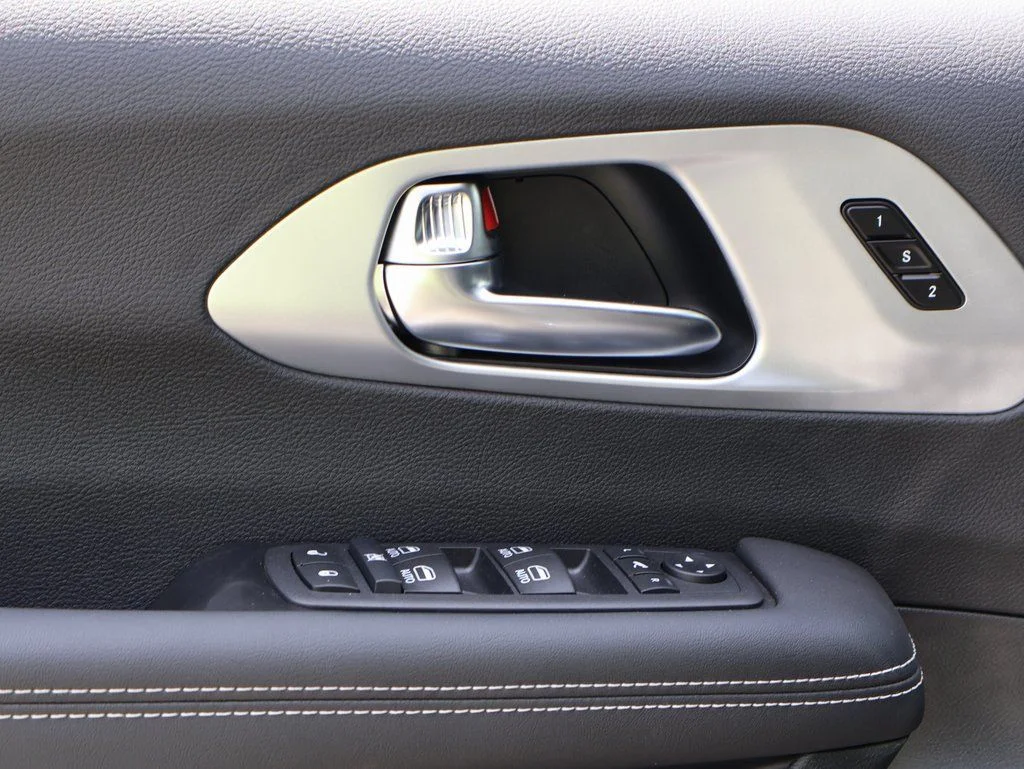 2026 Chrysler Pacifica Limited - Photo 21