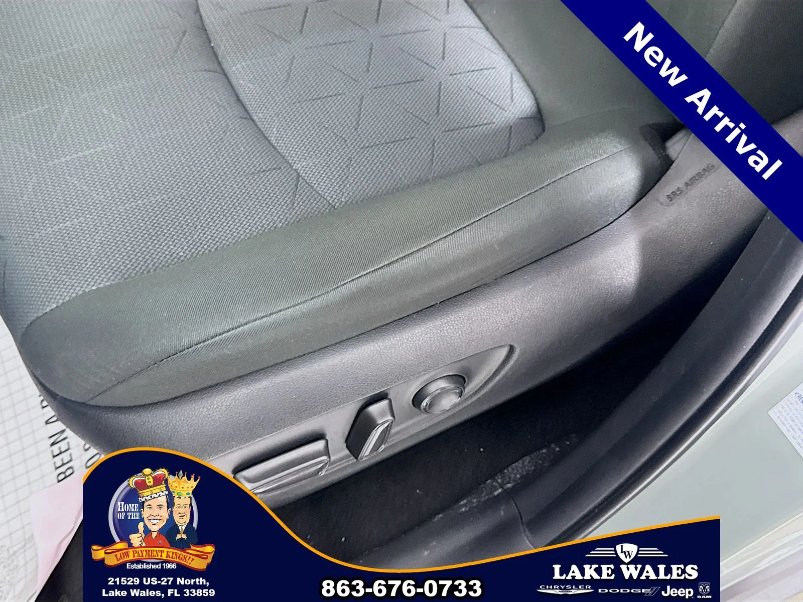 Certified Used 2022  Toyota XLE image 18