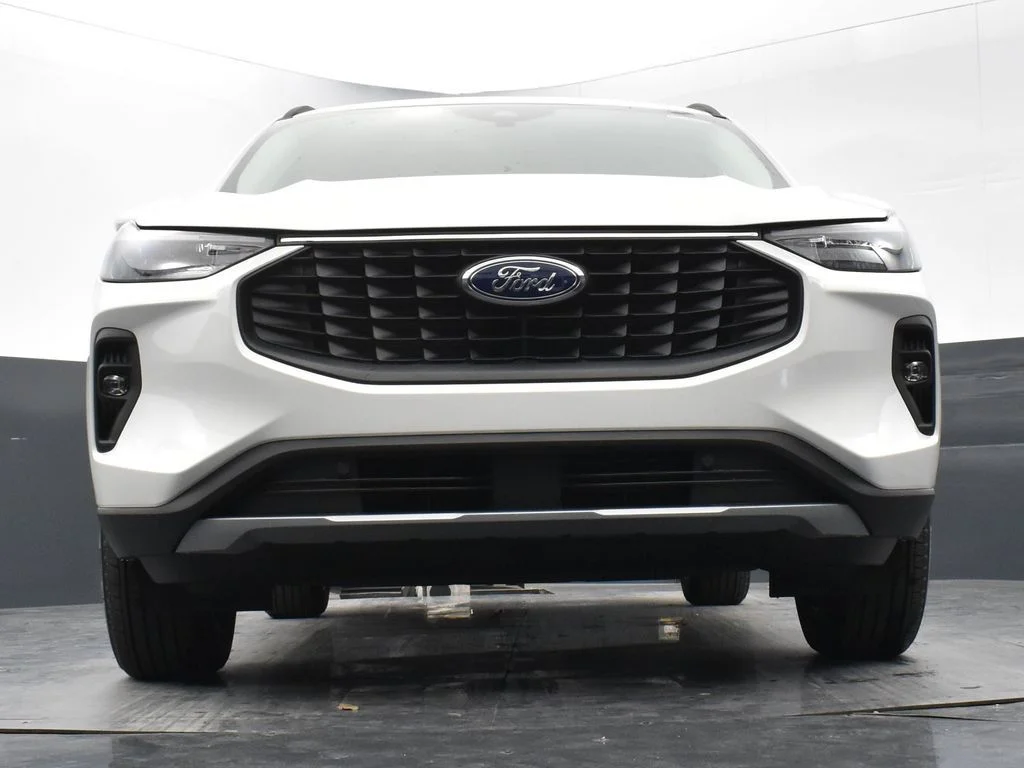 New 2025 White Ford Base image 29