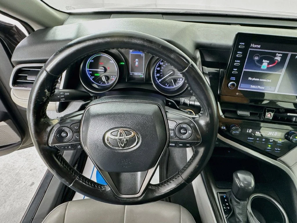 Used 2022 Predawn Gray Mica Toyota SE image 13