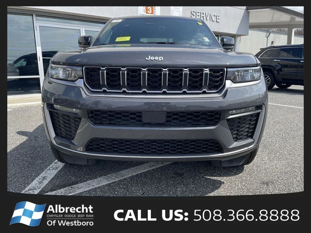 New 2026 Baltic Gray Metallic Clear-Coat Exterior Paint Jeep Limited image 8