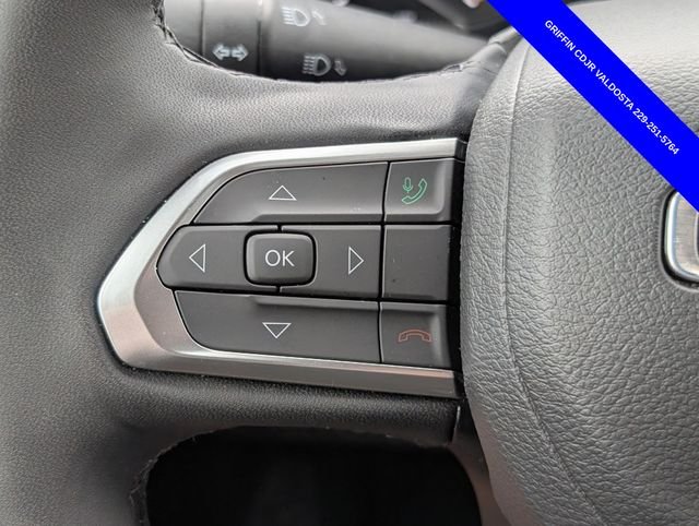 Used 2025 Blue Jeep Latitude image 19