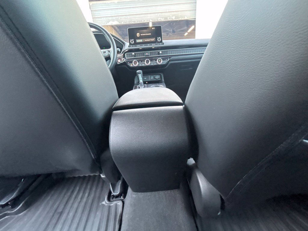 Used 2024 White Honda EX-L image 17
