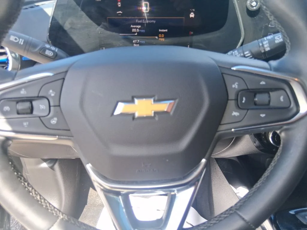 Used 2025 Black Chevrolet LT image 13