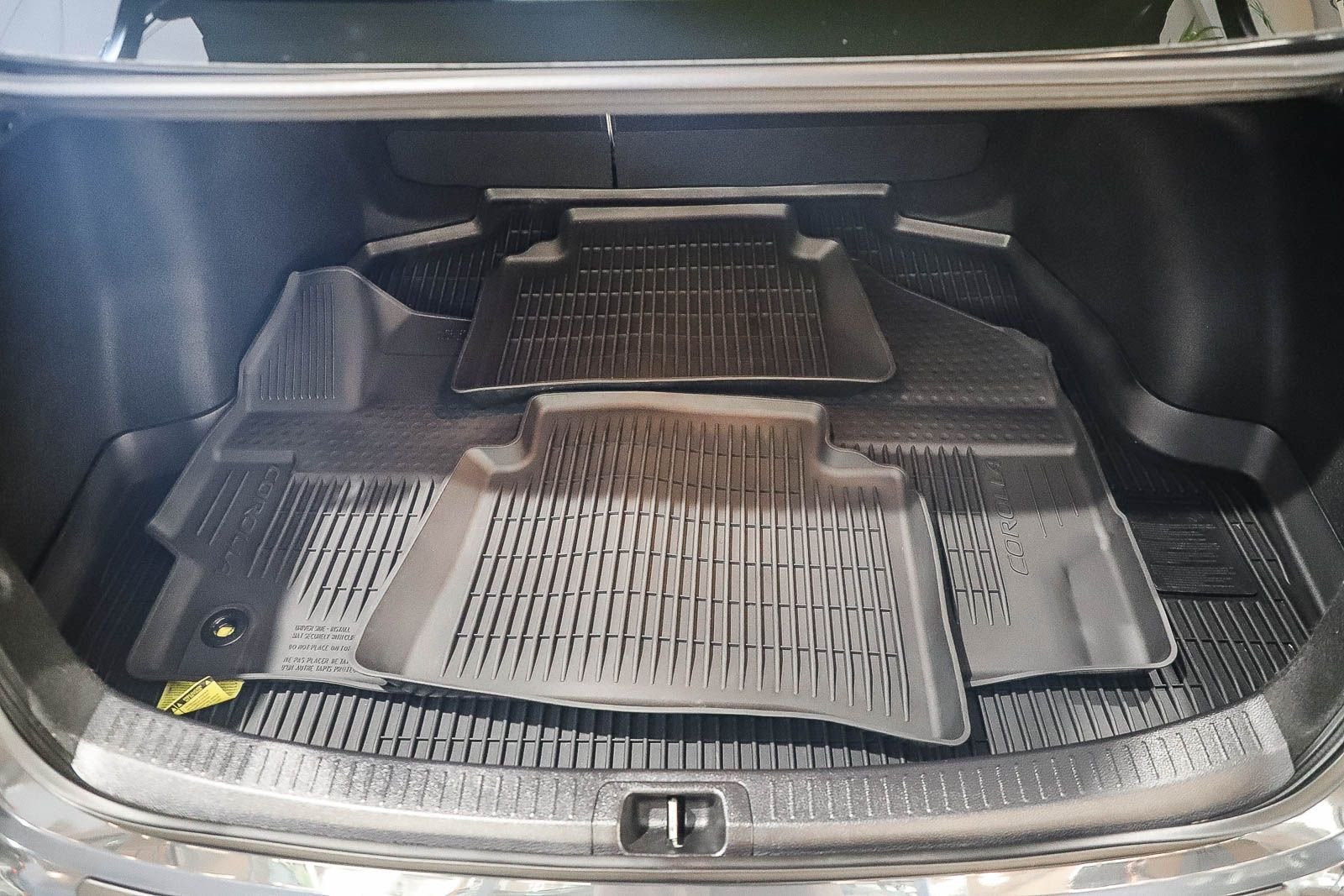 Certified Used 2025  Toyota LE image 22