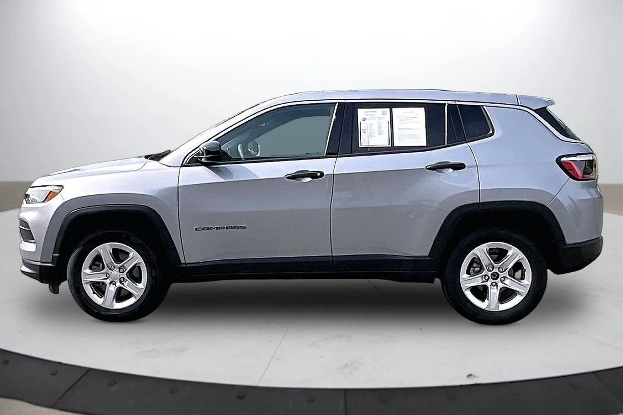Used 2023 Silver Jeep Sport image 5