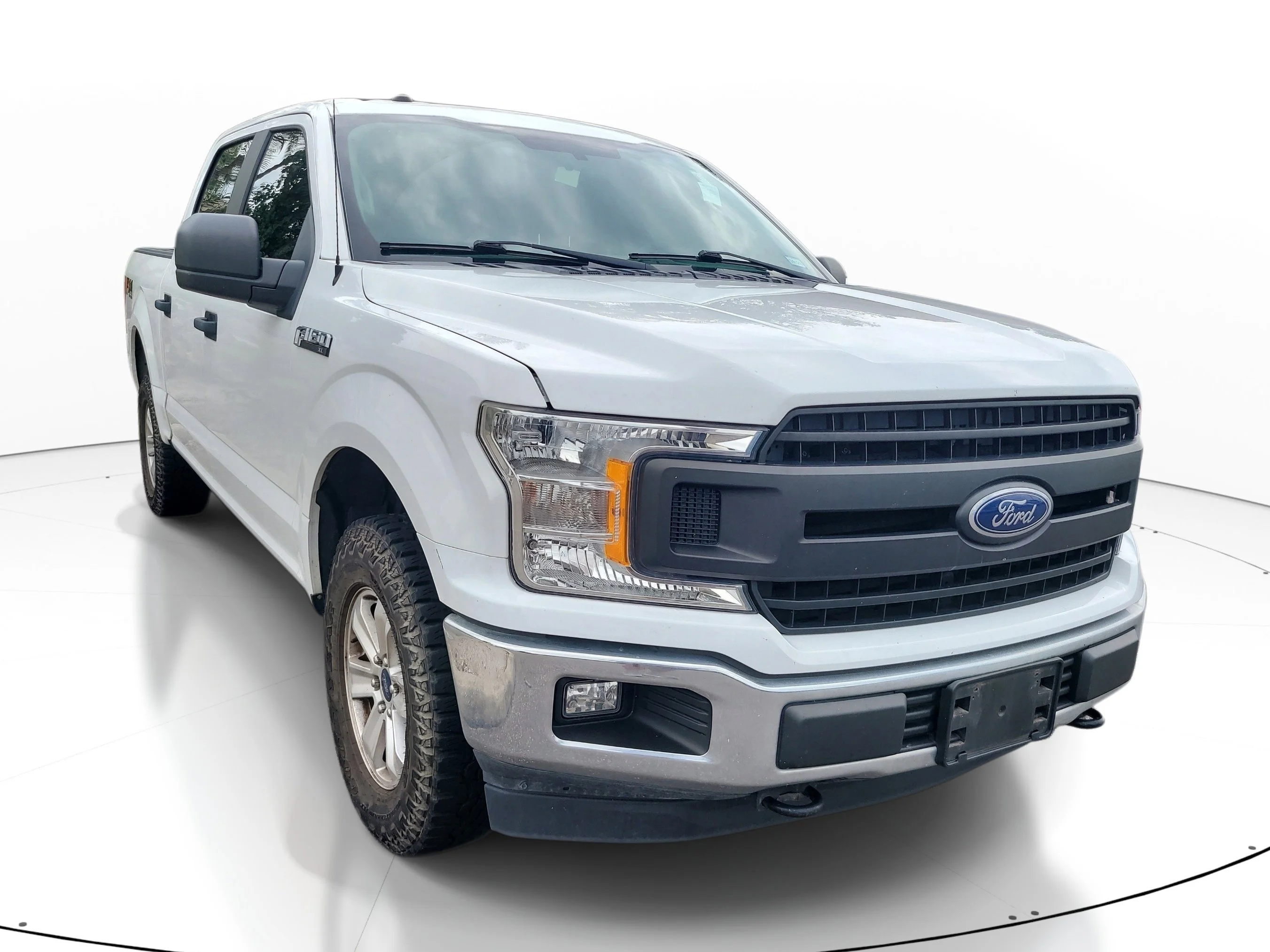 Used 2018 Oxford White Ford XL image 1