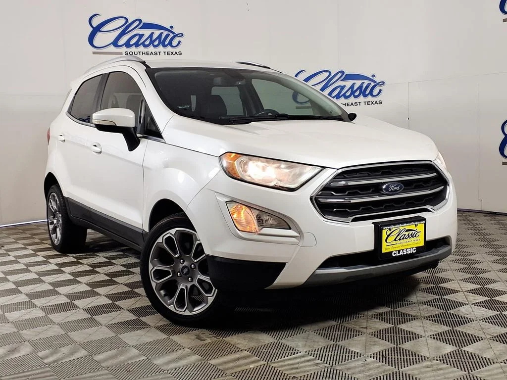 Used 2019 White Ford Titanium image 1