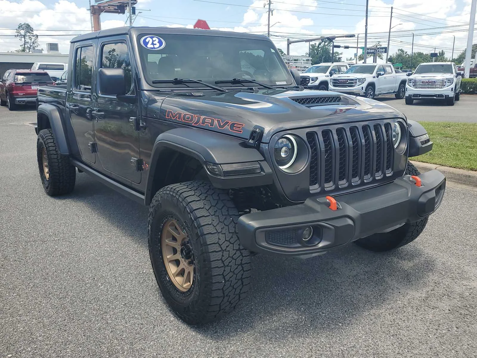 Used 2023 Granite Crystal Metallic Jeep Mojave image 8