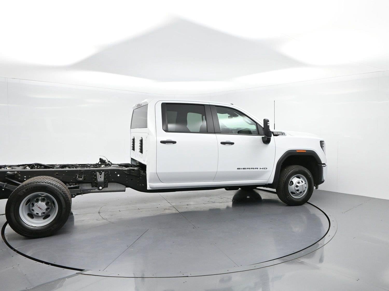 Used 2026 Summit White GMC Pro image 8