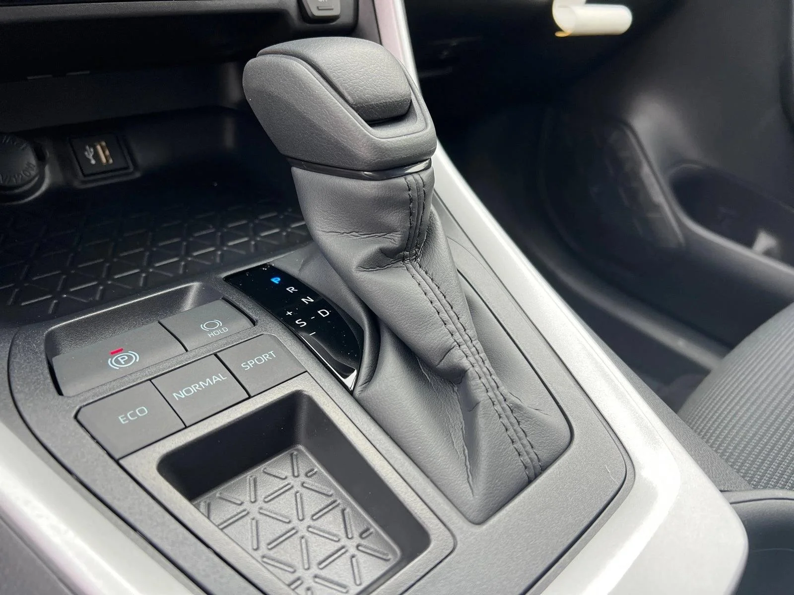 New 2025 Magnetic Gray Metallic Toyota LE image 30