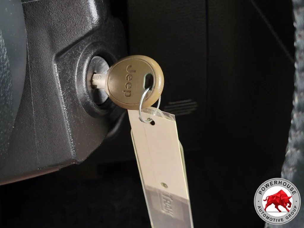 Used 2015 Blue Jeep Sport image 30