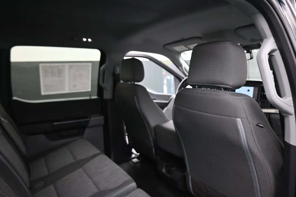 Used 2021 Blue Ford XL image 43