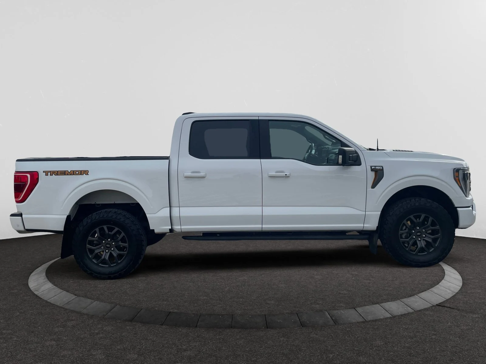 Used 2023 White Ford TREMOR SuperCrew image 6