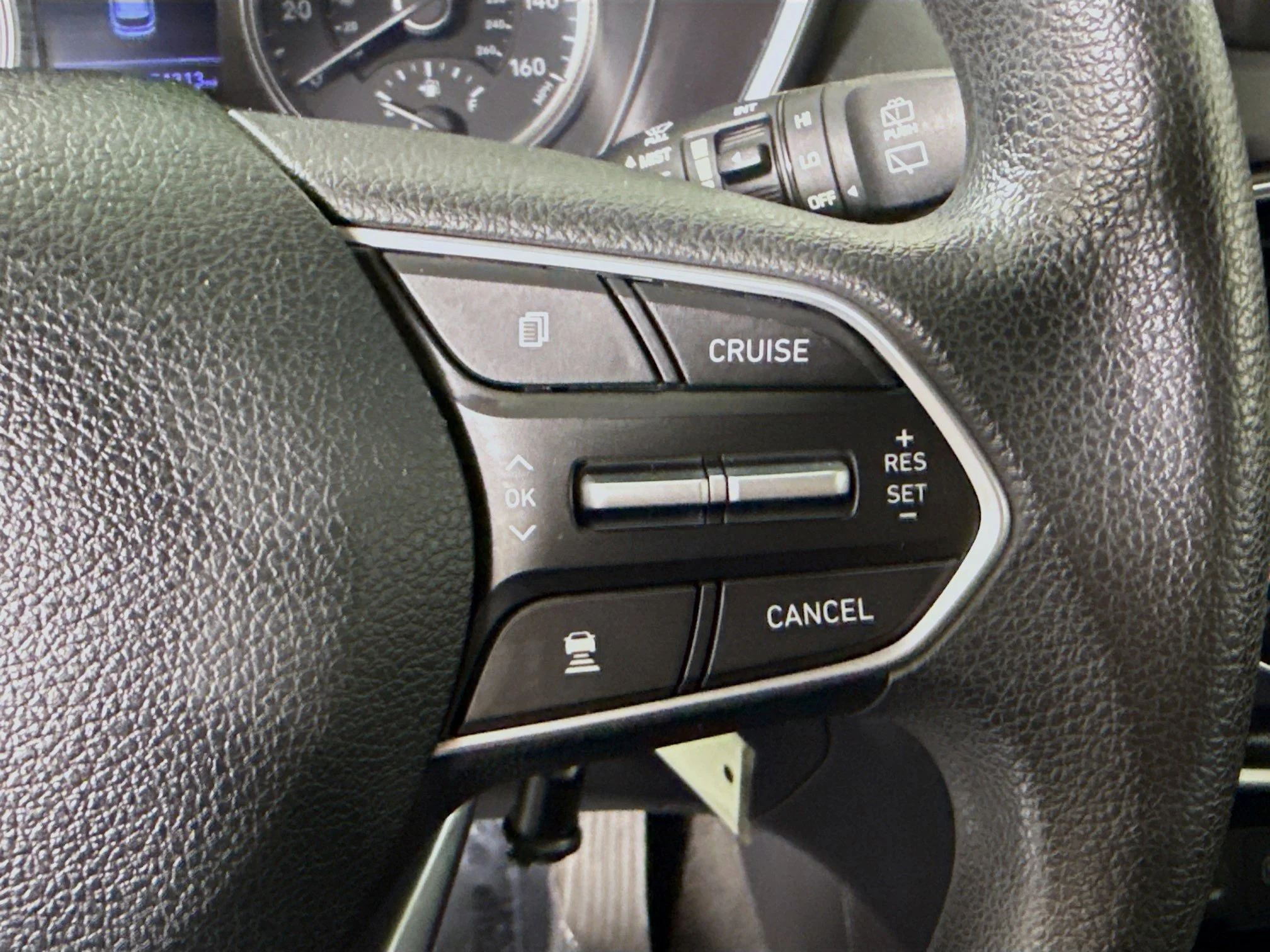 Used 2020 Rainforest Hyundai SE image 11