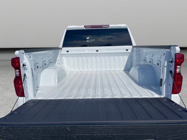 New 2026 Summit White Chevrolet LT image 18