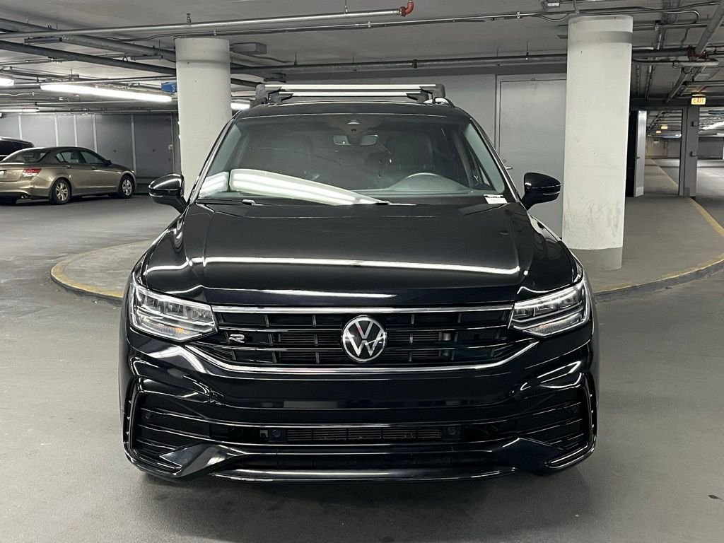 Used 2023 Black Volkswagen 2.0T SE R-Line Black image 29