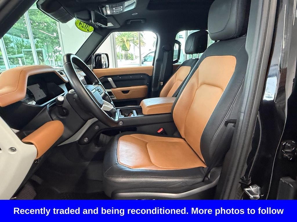 Used 2024 Black Land Rover X-Dynamic SE image 8