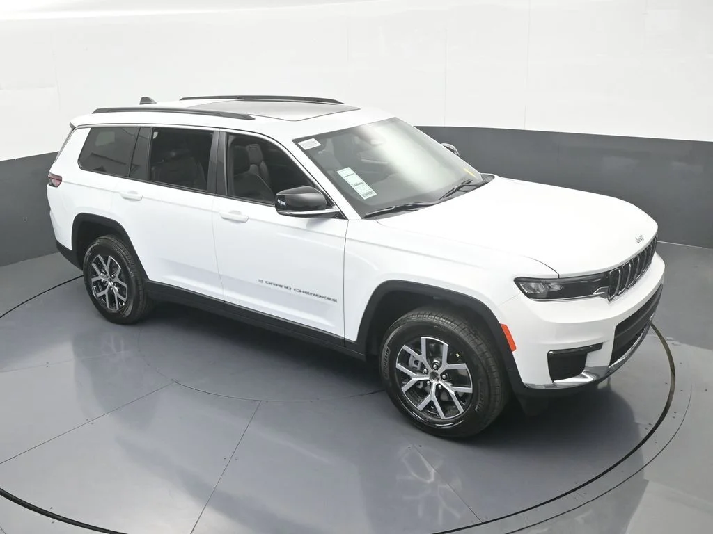 Used 2025 Bright White Clearcoat Jeep Limited image 50