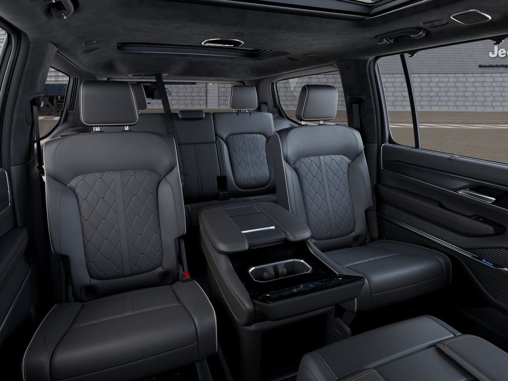 New 2026 High Gloss Black Exterior Paint Jeep Summit Reserve image 15