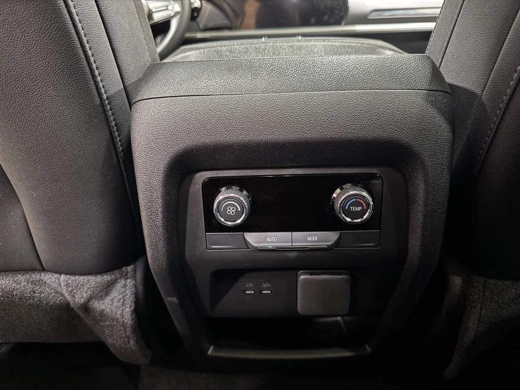 2025 Chevrolet Traverse LT - Photo 20