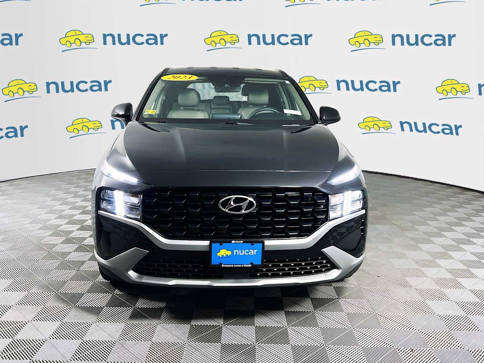 Used 2023 Twilight Black Hyundai SE image 2