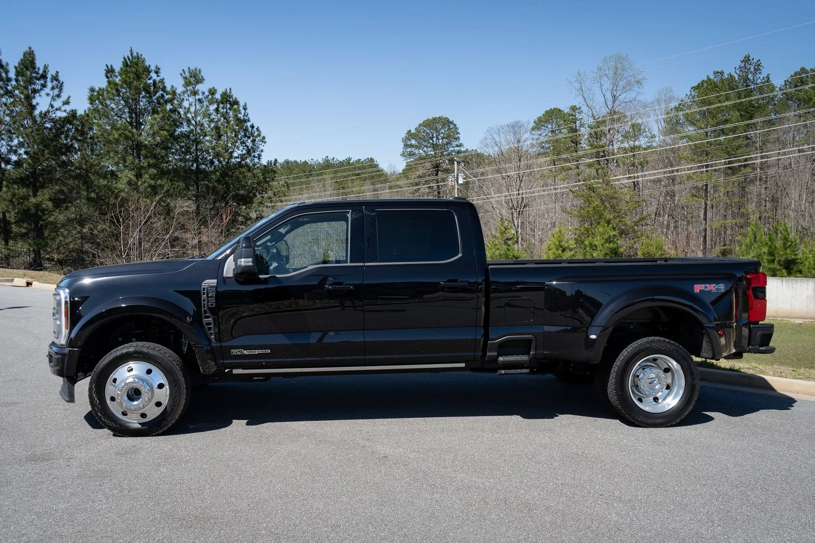 2025 Ford F-450 Super Duty Platinum - Photo 15