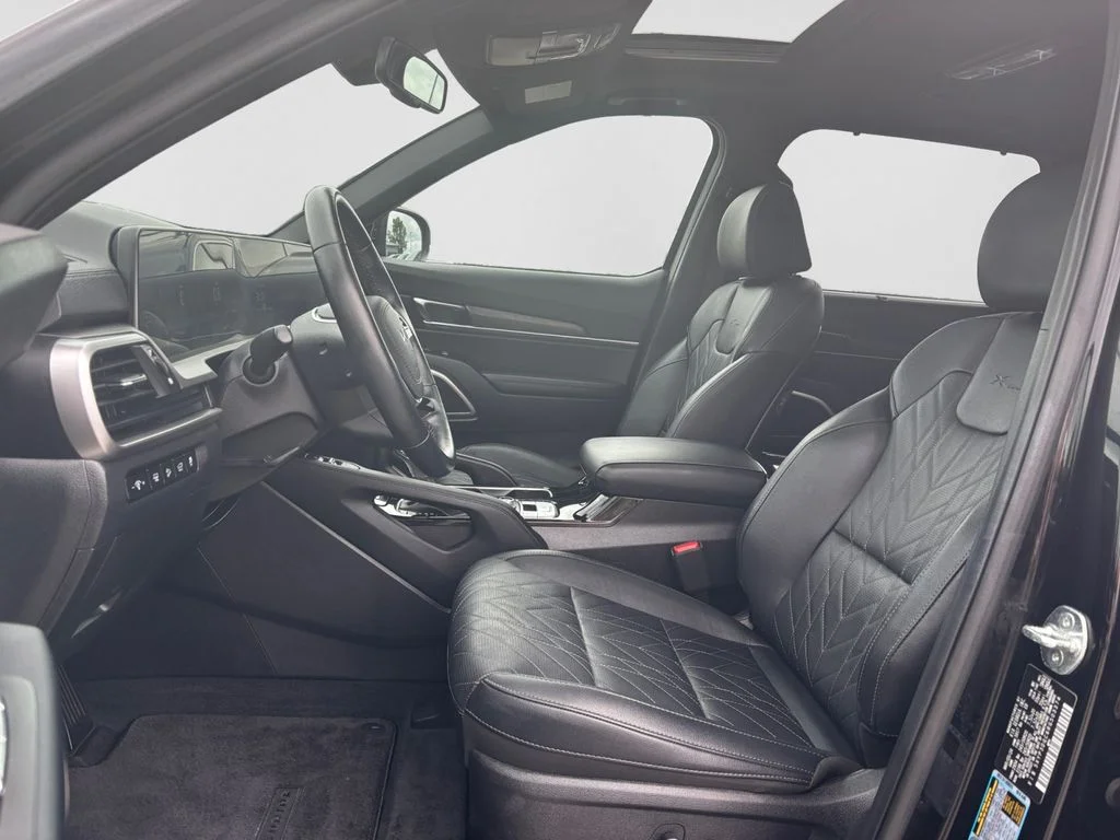Used 2024 Black Kia EX X-Line image 10