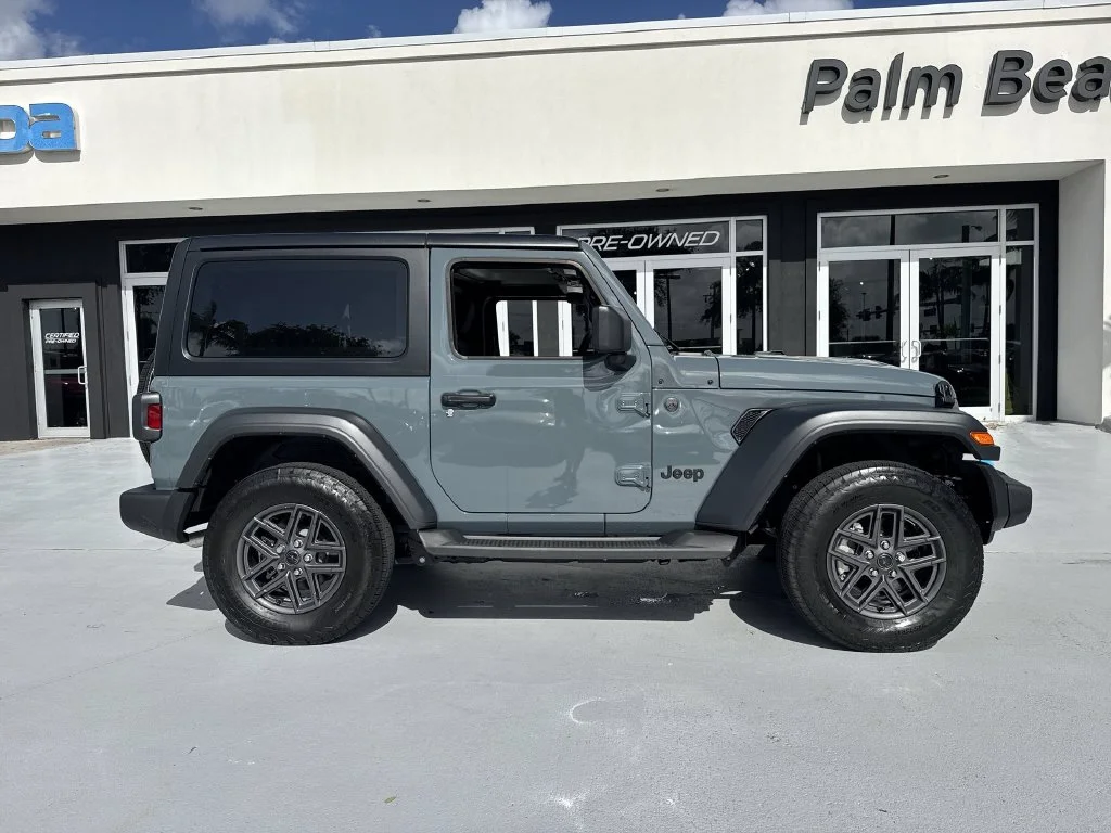 Used 2026 Gray Jeep Sport S image 23