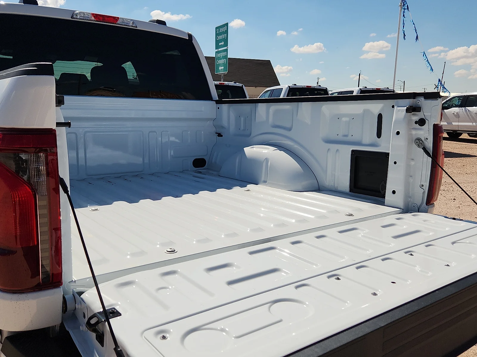 New 2026 Oxford White Ford STX image 12
