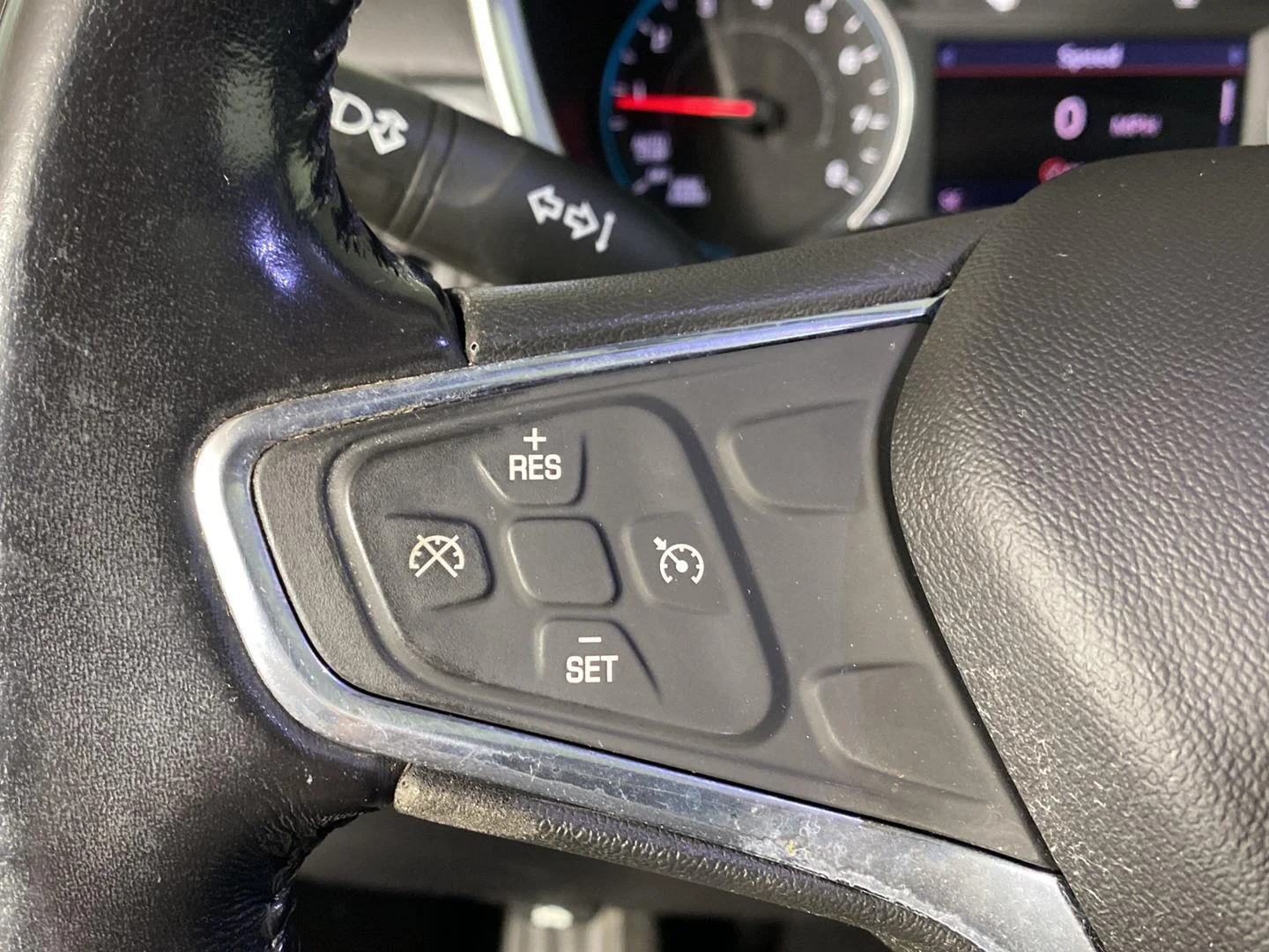 Used 2019 Iridescent Pearl Tricoat Chevrolet LT image 25