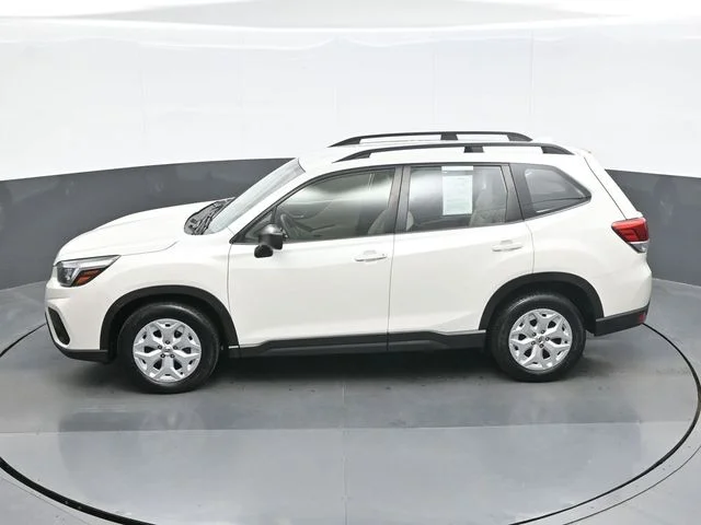 Used 2020 White Subaru Base image 12