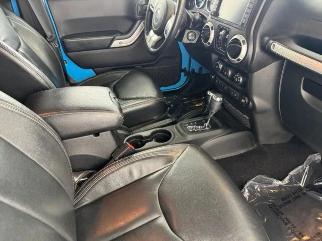 Used 2017 Blue Jeep Unlimited Sahara image 25