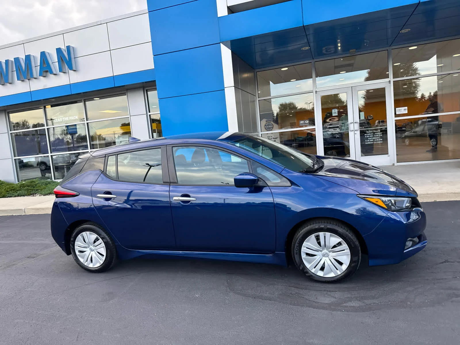Used 2025 Nissan Leaf S with VIN 1N4AZ1BV8SC562874 for sale in Cedarburg, WI