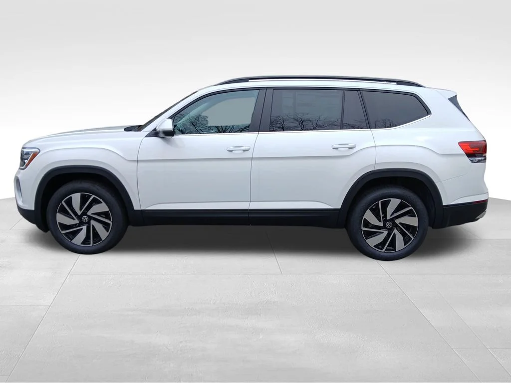 New 2026 White Volkswagen SE w/Technology image 2